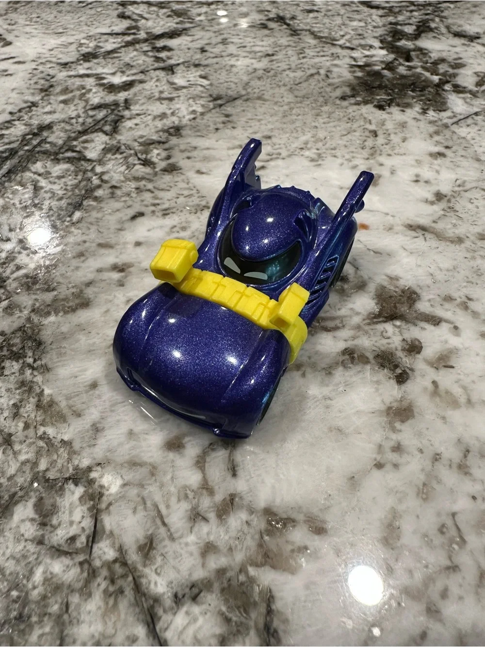 Mattel Batwheels Bam Sparkle Navy Bat-Theme Toy Car with Yellow Bat-Bar